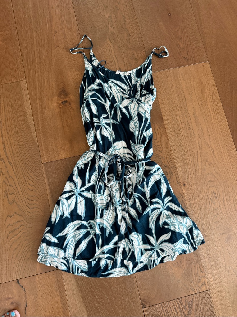 Roxy Navy and White Tropical Leaf Wrap Dress